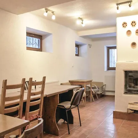 Eight Bedroom Holiday In Tatranska * Štrba